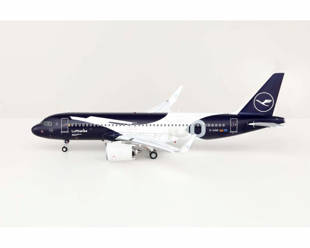 Lufthansa A320neo（PACMIN製） www.JetCollector.com: Lufthansa A320neo 100 Years D-AING 1:200